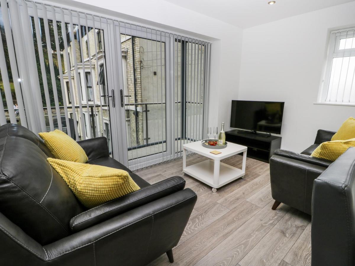 The Office Gardens, Apartment 1 Уитби Екстериор снимка